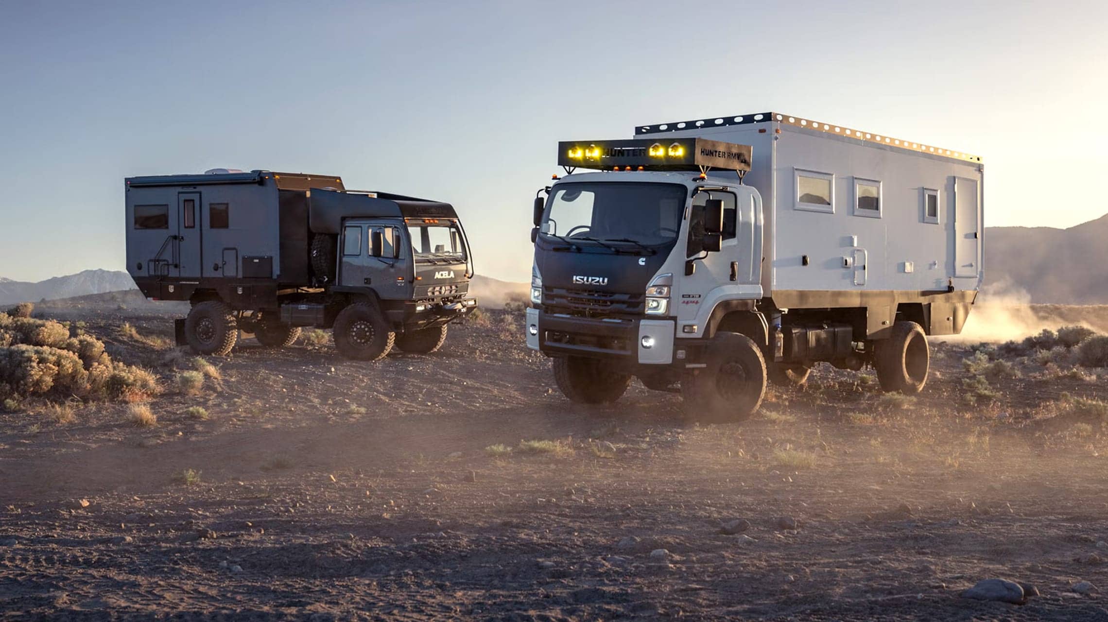 Vehículo de expedición Bliss Mobil en el desierto